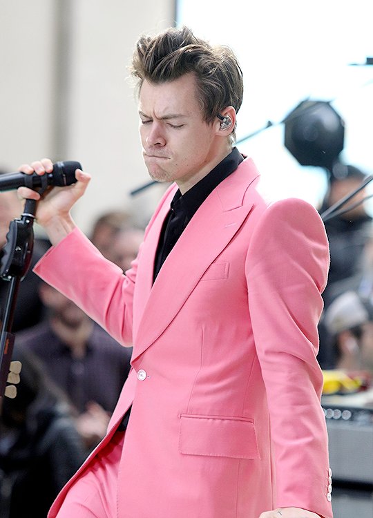 HStylesInfo's tweet photo. 📷|| Harry no The Today Show https://t.co/UJhDW5Y5FX