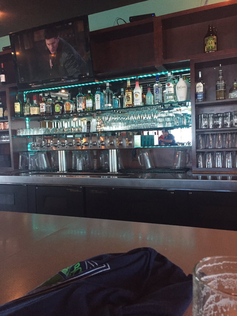EdishereWA's tweet photo. Right by Hanford everyone's freaking out I em enjoying a Hop Hash IPA 😂 #Comey #Hanford #WA #IceHarbor #HopHash #DayOff https://t.co/k5BnGrDYnT