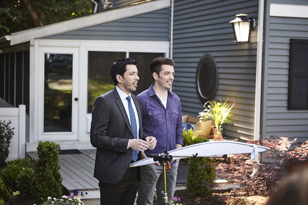 Hey Guys! Wednesday's almost here which means so is an all-NEW episode of #BuyingAndSelling! Join us on <a href="/hgtv/">HGTV</a> (US) tomorrow at 9pm!