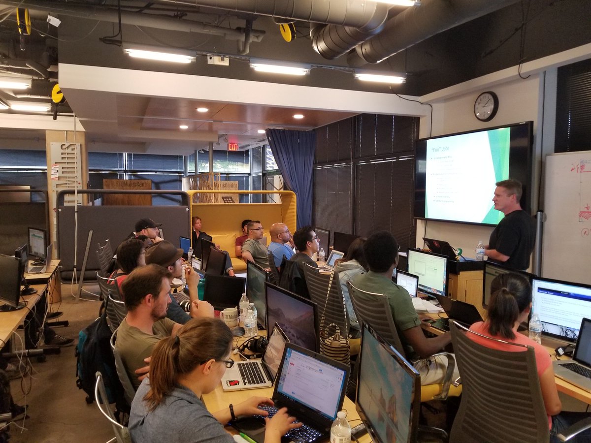 DeepDiveCoding's tweet image. Thx @RevBooyah for sharing your #codingwisdom with our #cohort16 today!
