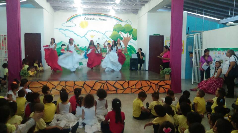 TelleYanett's tweet photo. Encuentro Circuital de Danza afrodescendientes en el CEI Simoncito Brasil II del Circuito Educativo #2 https://t.co/390RVQD60Z