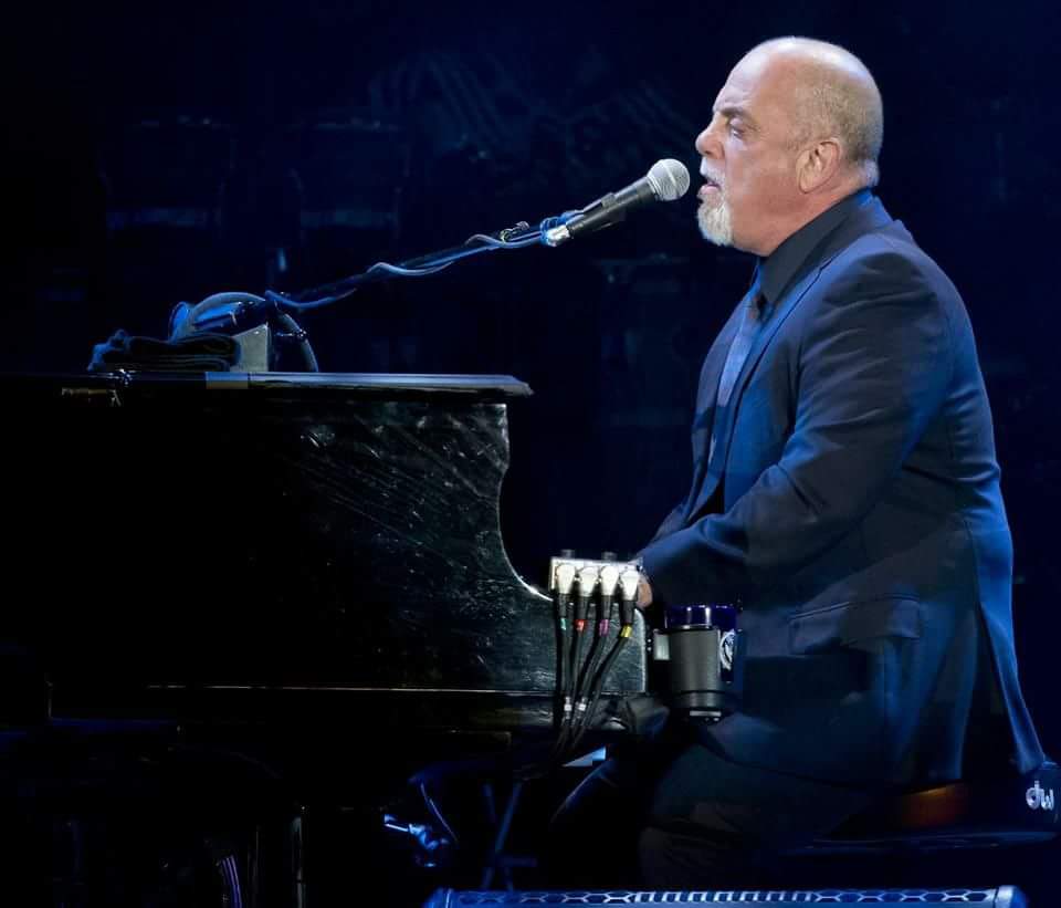 HAPPY BIRTHDAY !!!
WILLIAM MARTIN JOEL (BILLY JOEL)
\"PIANO MAN\"
9 DE MAYO 1949 