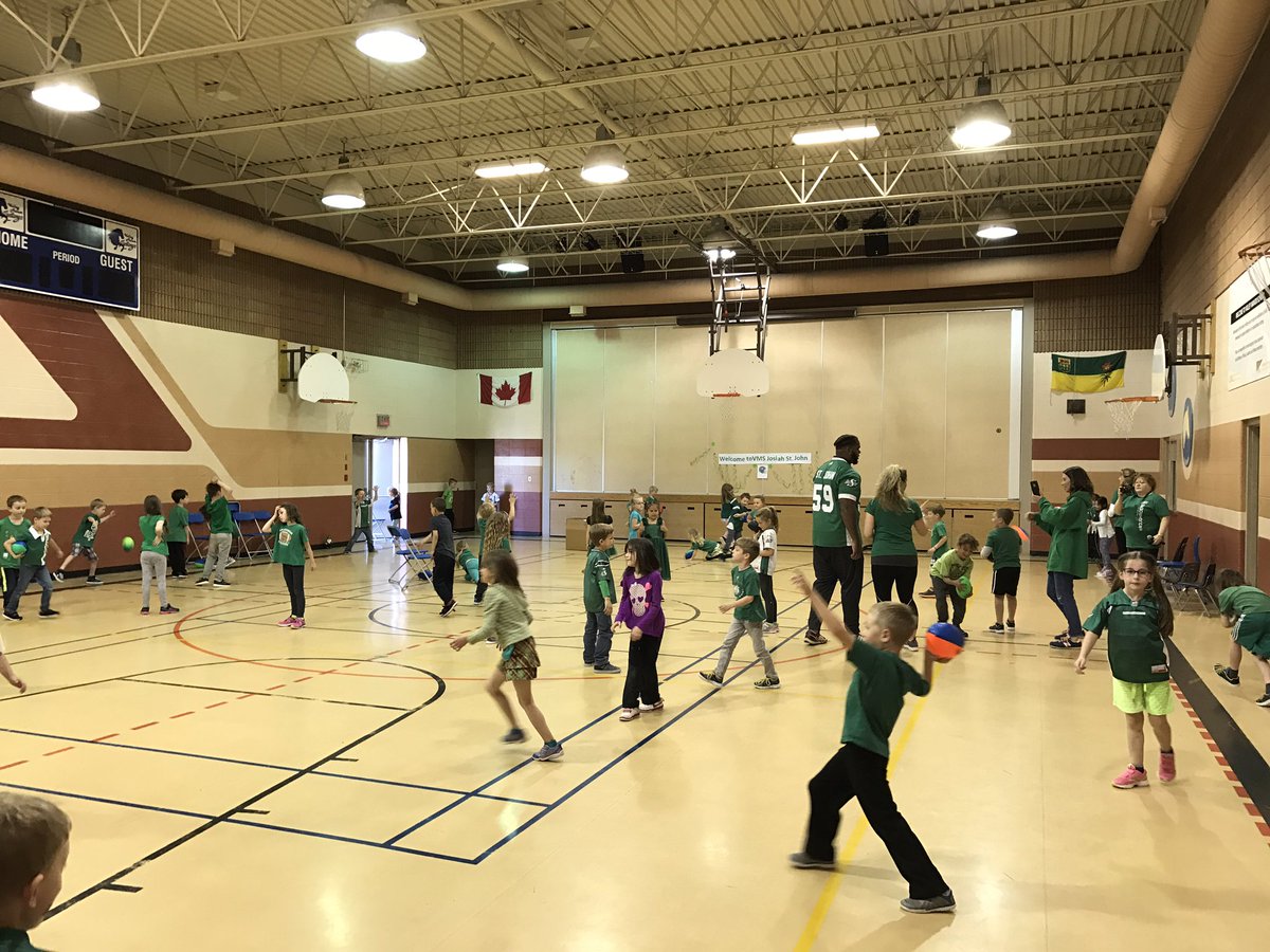 manor_valley's tweet photo. Our Gr. 1's had @sskroughriders Josiah St. John visit VMS today. Congrats to Miss. Fehr's class for being a Rider Reading Month classroom! https://t.co/wQDai0bF3t