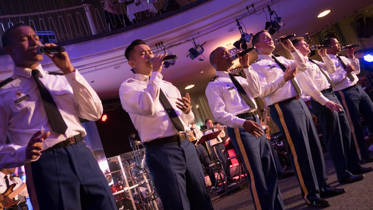 USArmyEURAFBand's tweet photo. #ICYMI A few photos from of the @USArmyEurope #SoldiersChorus performance last weekend at the German Army Ball in #Berlin. #StrongEurope https://t.co/9Cq49Q4iuY