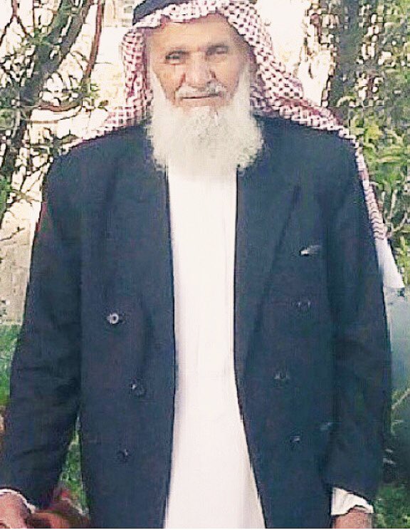 mzhr2016's tweet photo. @al_mkr 
شفتك رجعت وقلت الله محييك
وشلون جيت ورجعتك مستحيله
اثره حلم وفزيت والدمع يرثيك
مرحوم ياأغلى من ذبحني رحيله
مرحوم يالسمي .. https://t.co/Sv353B5JFF
