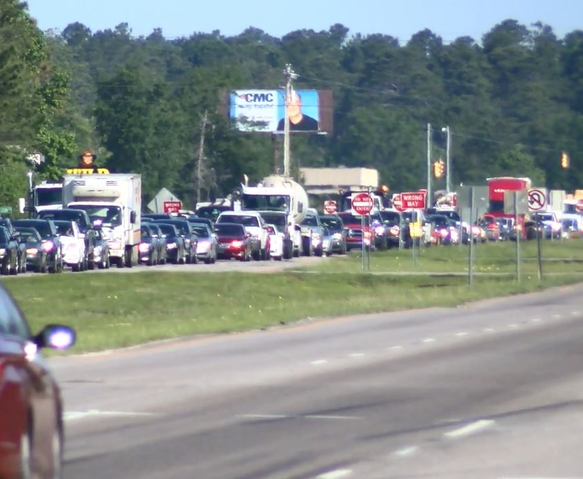 wpdeabc15's tweet image. SCDOT: 'Unforeseen safety issue' with U.S. 501 paving project Tuesday morning bit.ly/2qP2ff4