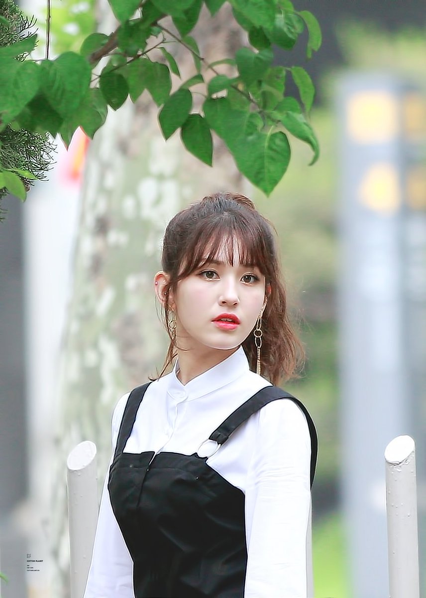 20010309_'s tweet photo. 싱그러워 🌿🍃 #소미 #전소미 #somi 
https://t.co/Ie86oNMHGG (두장 전체링크) https://t.co/tqe6dKBaZk
