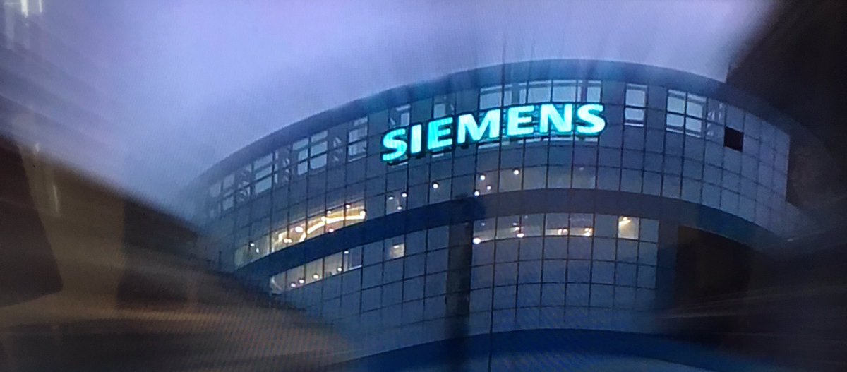 SiemensIndia's tweet photo. #Siemens India welcomes Siemens AG CEO Joe Kaeser &amp; Deepak S Parekh, Chairman, Siemens Ltd, at the opening of its new #Mumbai office. https://t.co/gvSmd41dDV