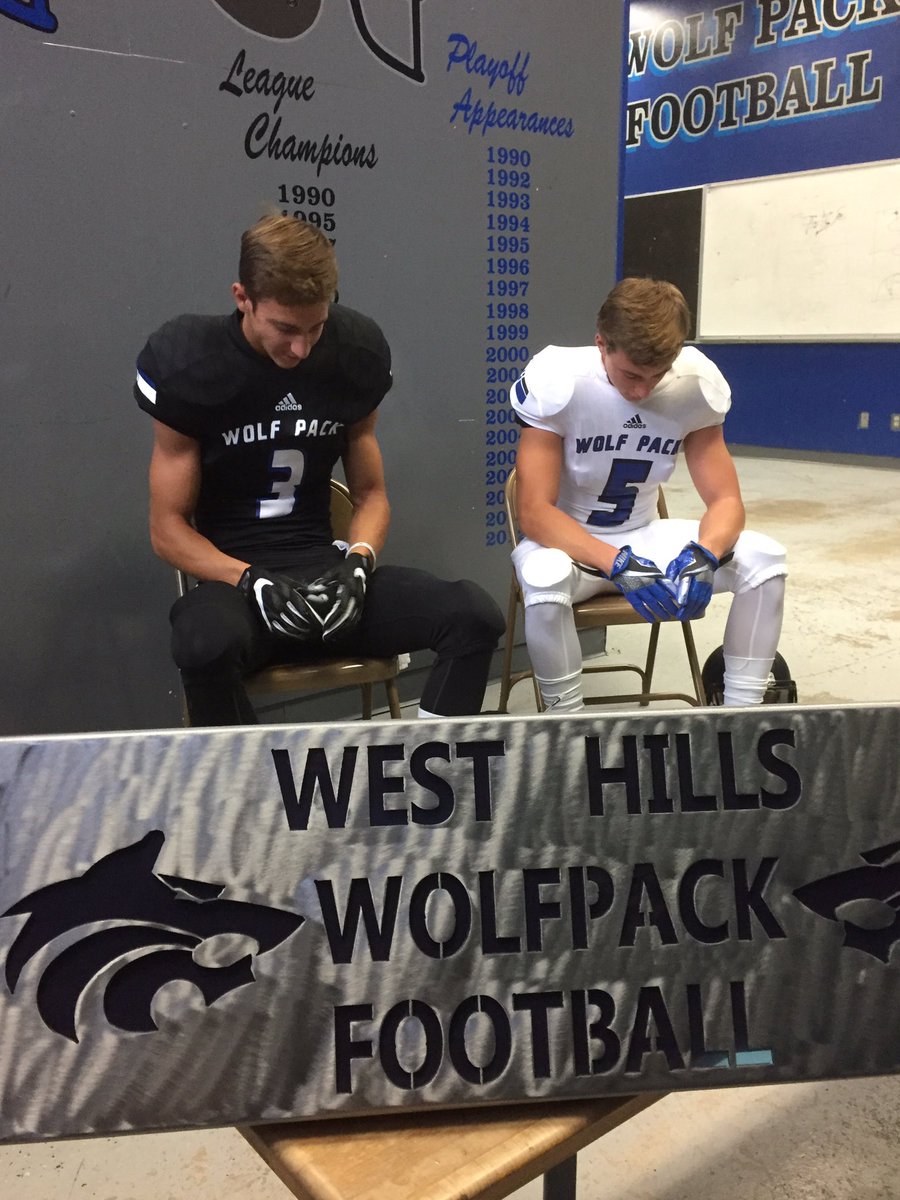 whfbcoach's tweet image. Clean in 2017!!! @rm_jewell &amp;amp; @austin_dill12 in our brand new @adidasFballUS Techfit Primeknit jerseys via @BuddysAllStars. #whfbfreshnclean