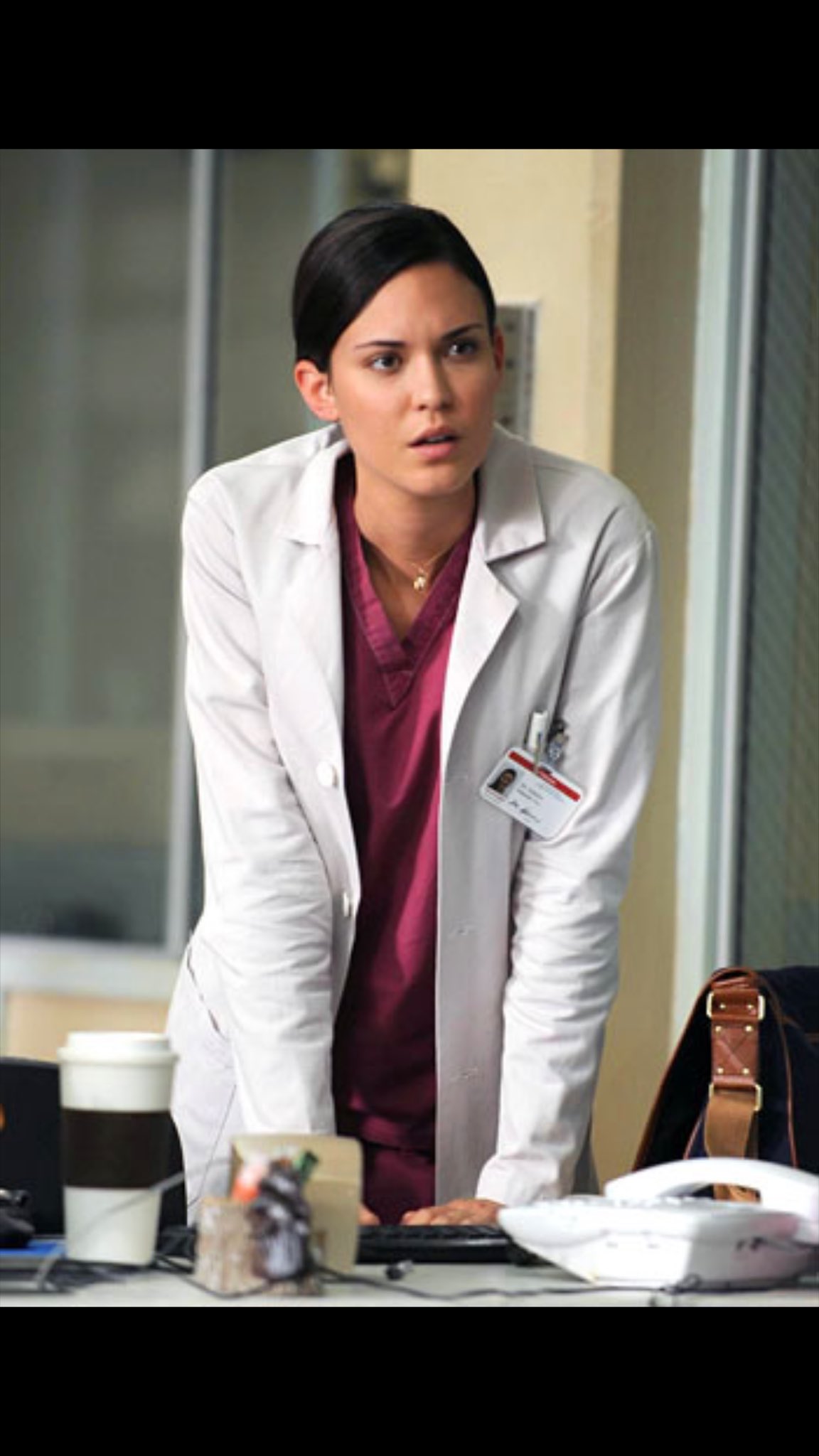Happy 32th birthday to the gorgeous Odette Annable. . 