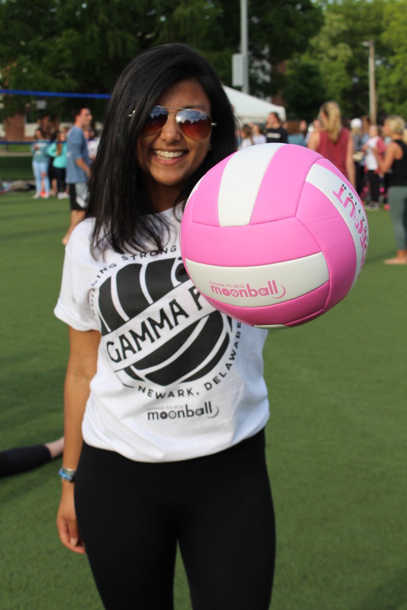 We want to give a HUGE sister shoutout to our Moonball Chair Fabliha!! Everyone had an awesome time! You rock!💕✨🏐