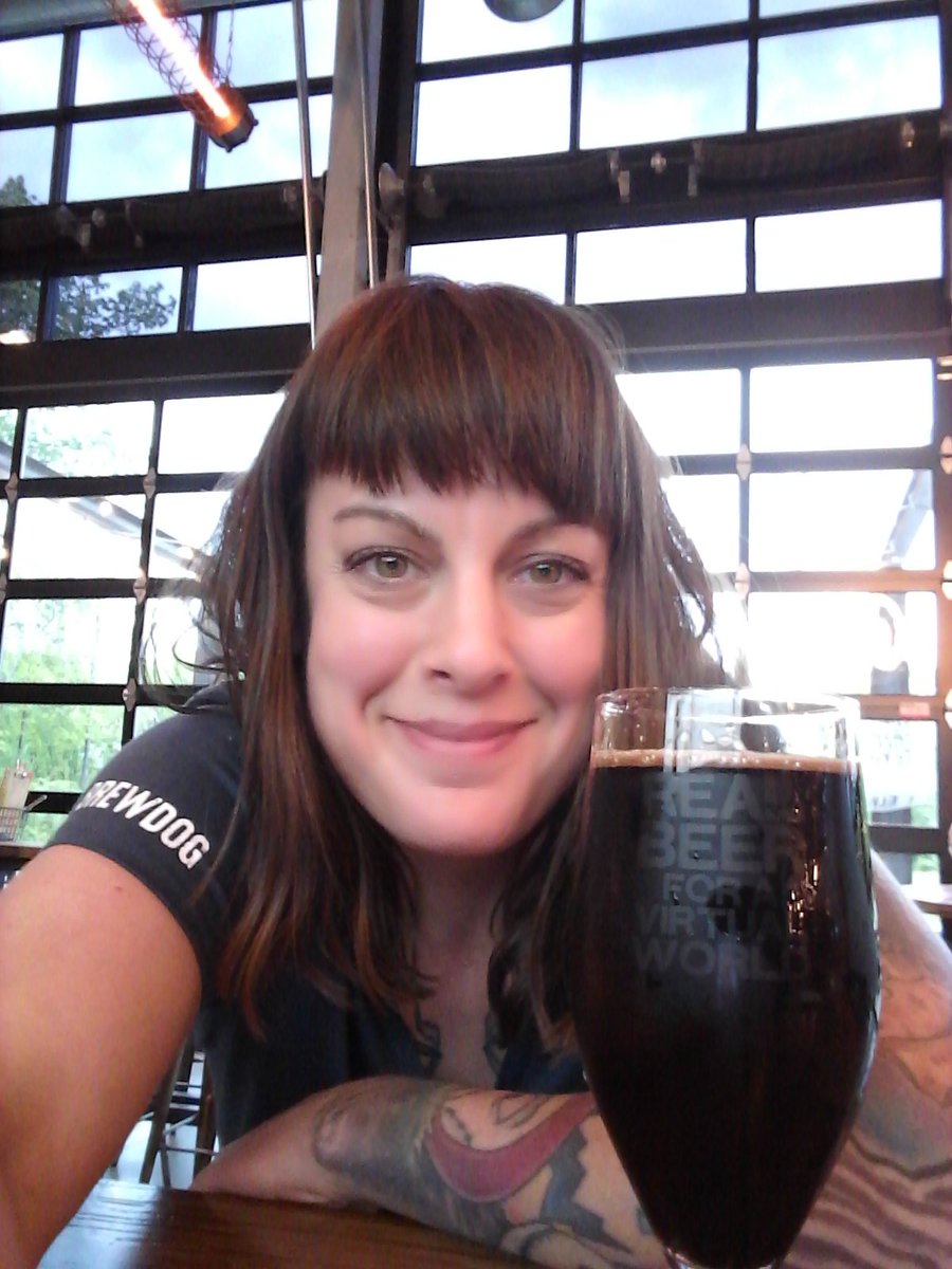 NicholeEndicot1's tweet photo. Thanks to the bar staff at @BrewDogUSA for letting me get in their way for a few hours. Can't take the bartender outta me. https://t.co/xiRY1a93dQ