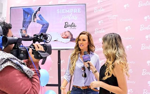 FeelingAngie's tweet photo. Evento 😊 #chabely 💕👟 https://t.co/sj285QIhxM
