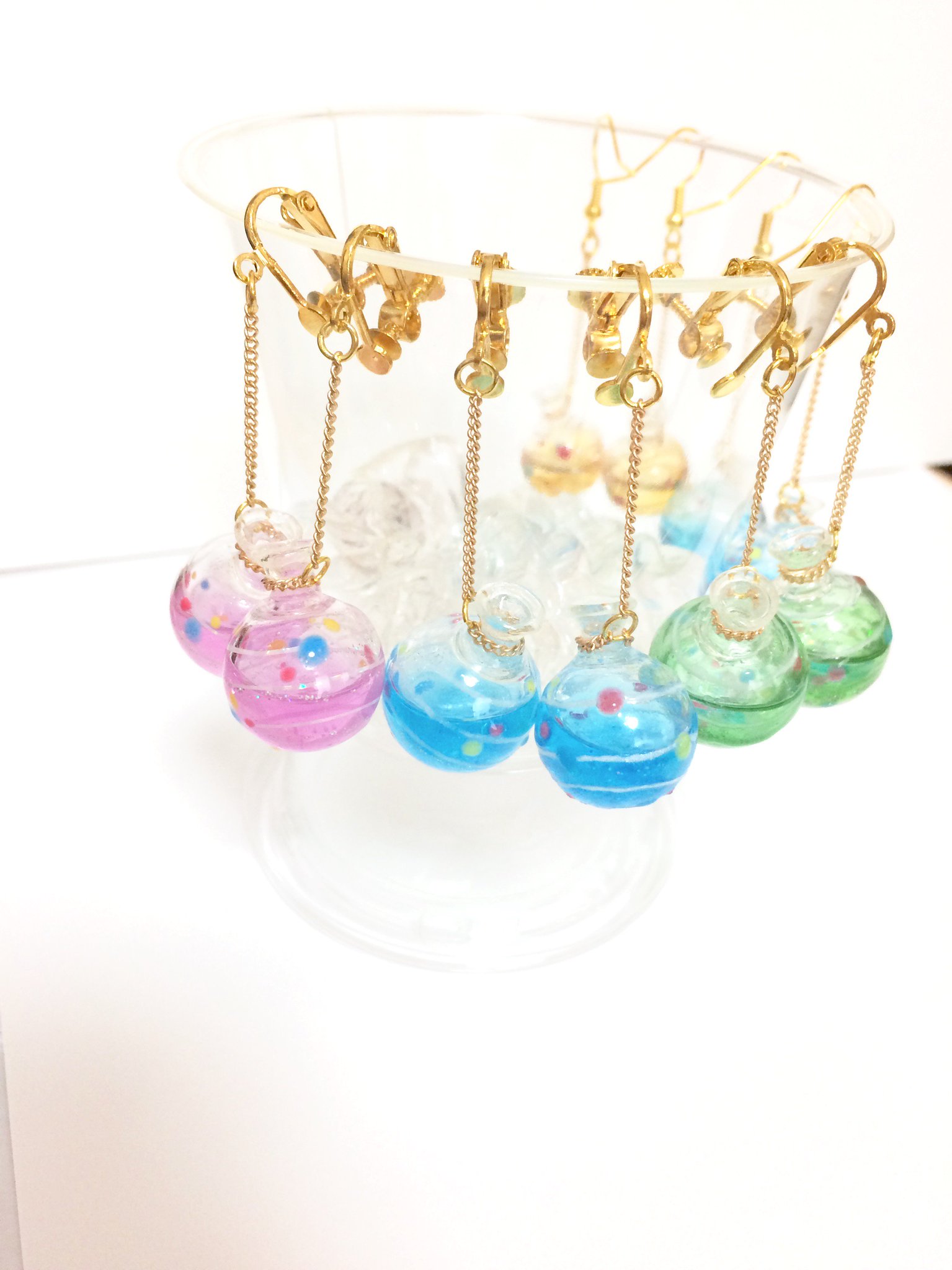 ミッフィー様 レジンピアス 水風船 ヨーヨー ブルーグラデーションNo.1530 UVレジン ハンドメイド・手芸 ミッフィー様 レジンピアス 水風船