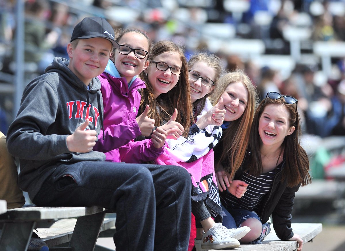 BarrieExaminer's tweet image. Let me go out to the ball game. Students from @ISSUpdates and @nsstritons attend "buyout" game. bit.ly/2q0rRo4 #Barrie #Innisfil