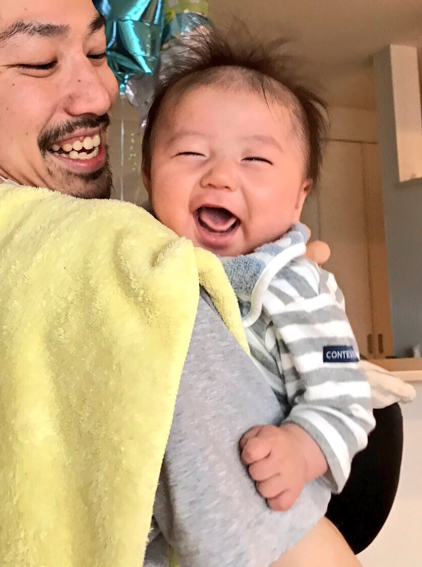 uedaerina1997's tweet photo. 1枚目最近のそうちゃん🌱✨
お風呂の時は真顔やけど🐤
こんなに笑うよぉになって💓
本間どんどん男前なっていく😽
将来が楽しみなBBAです👵🏻 https://t.co/rDHebMjdMy