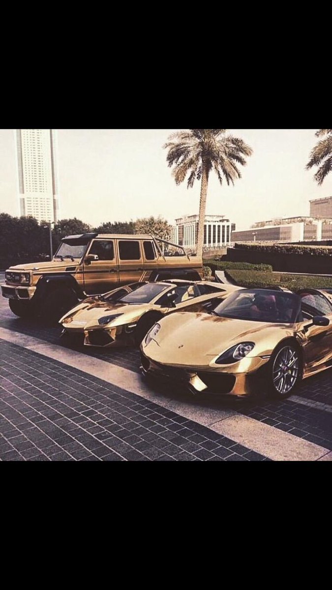 ItsLifeVibess's tweet photo. All Gold Everything https://t.co/avRruewFeC