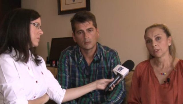 1DanielaBacca's tweet photo. Familiares de Padrino López se pronunciaron: Confían en que tiene “reserva moral para... https://t.co/FlfADhpUVu by #MrGuz_ via @c0nvey https://t.co/fqSS8q3WAi