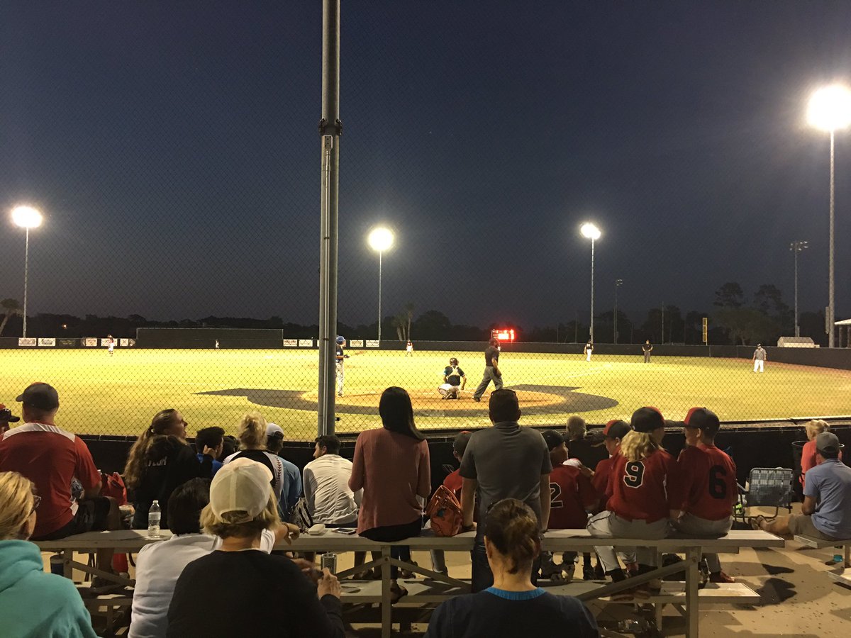 Great crowd tonight for playoff <a href="/CudasBaseball/">Cudas Baseball</a> ⚾️⚪️🔴⚫️ #GoCudas