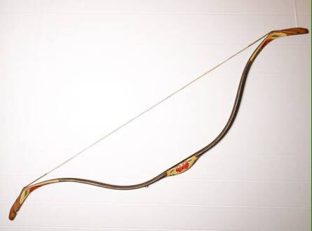 世界の武器防具百科 Ar Twitter トルコ弓 オスマン帝国で使用された弓 複数の材料を張り合わせた合成弓 コンポジットボウ で さらにw型の リカーブ という形状をとることで 小型ながらずば抜けた射程と破壊力を誇り 最強の弓 とも言われる その強力さは