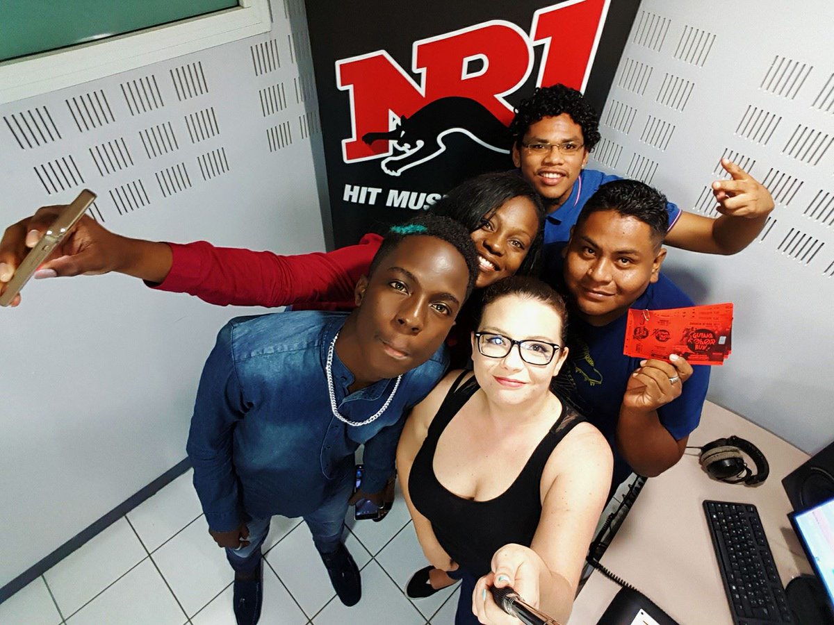 NRJConnect973's tweet photo. Yoan et Carine de Y'Powerfull sont venus nous parler de la Guiana Color Run ! 
Tes invitations se gagnent sur #NRJGuyane #NRJConnect https://t.co/Tu3iG6Ze8J