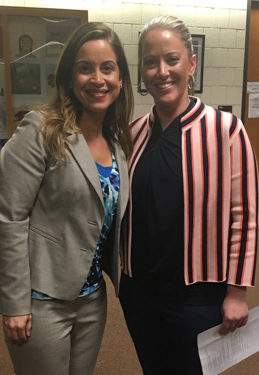 YanaizaGallant's tweet photo. So very proud to announce the NEW Principal of Hennessy Elementary @lnreilly Woot Woot!!! @LeadforEquity #proudmentor #leadershipmatters https://t.co/KsNdx66peZ
