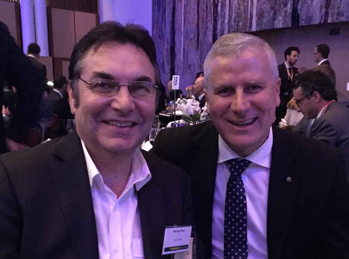 PackSendAU's tweet photo. Our CEO &amp; Founder @Michael_C_Paul with Minister for Small Business @M_McCormackMP at last night's #Budget2017 Dinner at Parliament House. https://t.co/1mHWXxGrHS