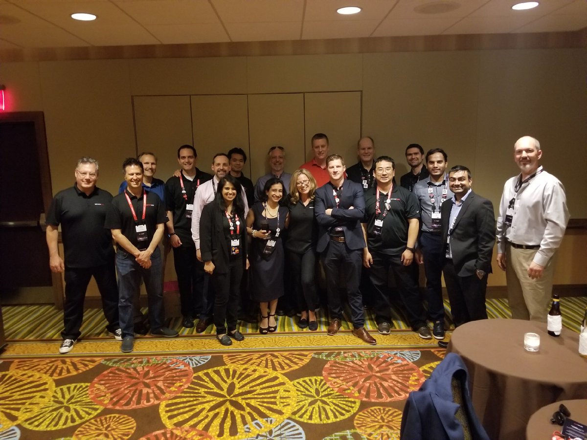 WeUseServiceNow's tweet photo. Celebrating our MVPs at the recognition dinner #Know17 @NOWsupport @NOWCommunity https://t.co/nsr2zu9gx7