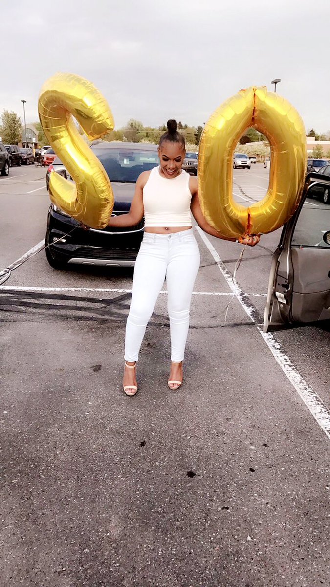 ericahathaway__'s tweet image. Blessed to see 2️⃣0️⃣🎉💕👑