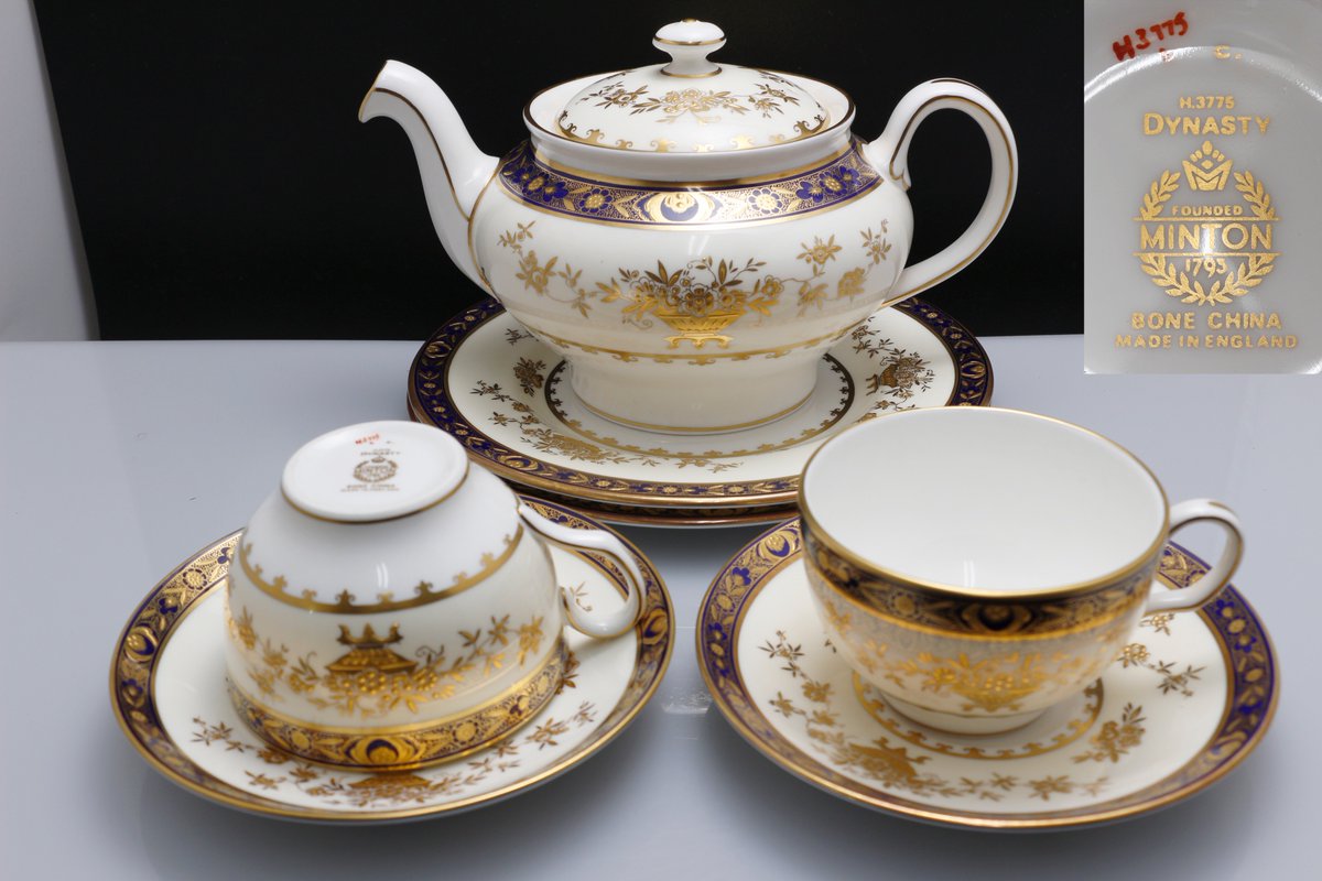 イギリスの名陶ミントン社の技術を詰め込んだ作品であるDynasty