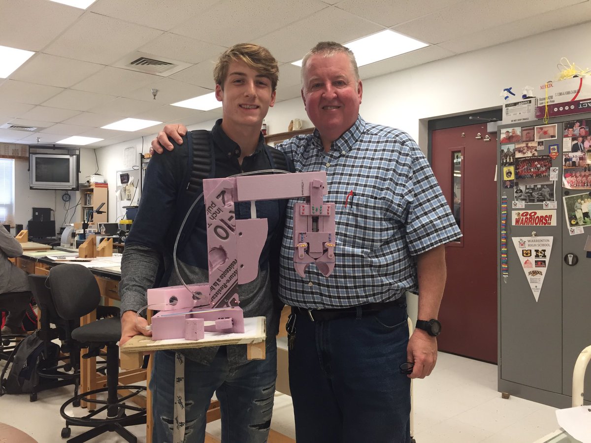 Jay_Watch1's tweet photo. Took first on my last day as a drafting student. The last three years have been amazing thanks to Mr. Brown. #GraduatingTogether #Drafting https://t.co/du3lrgFXjh