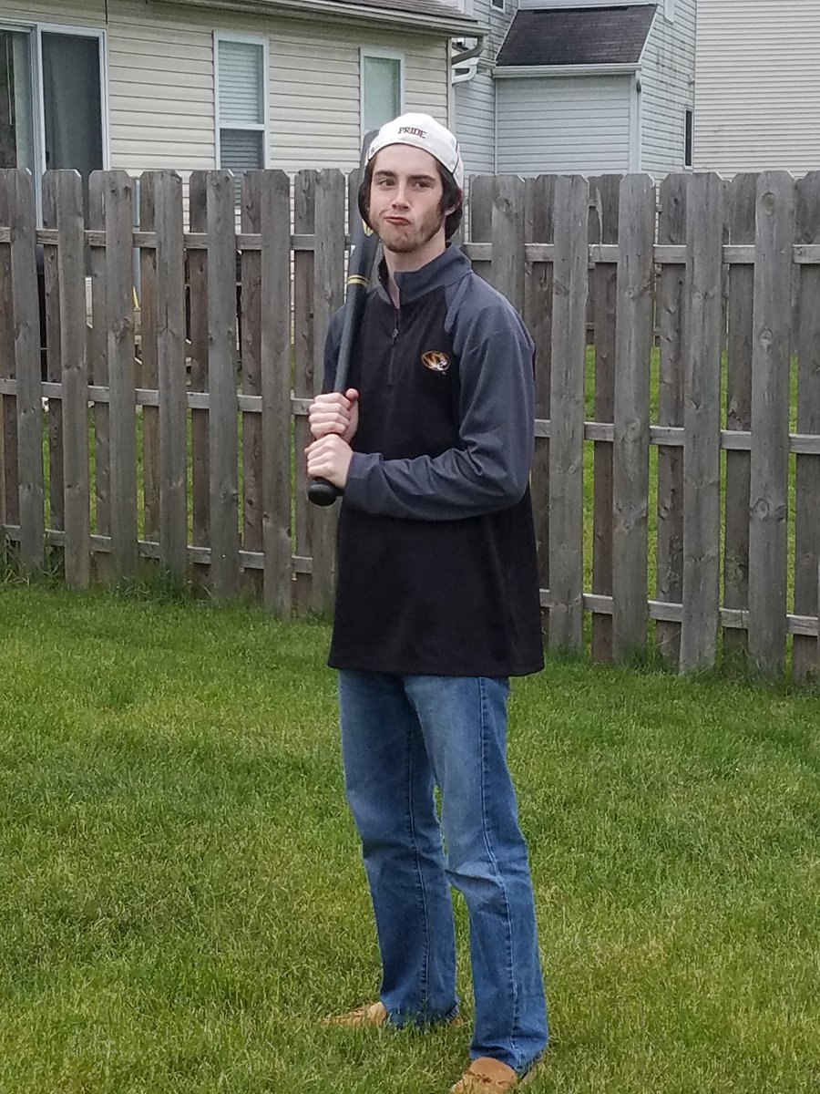 CWCoachMiller's tweet image. Home from college for five minutes and he wants to take batting practice in the backyard. #battlingbishops #backyardbaseball #OWU