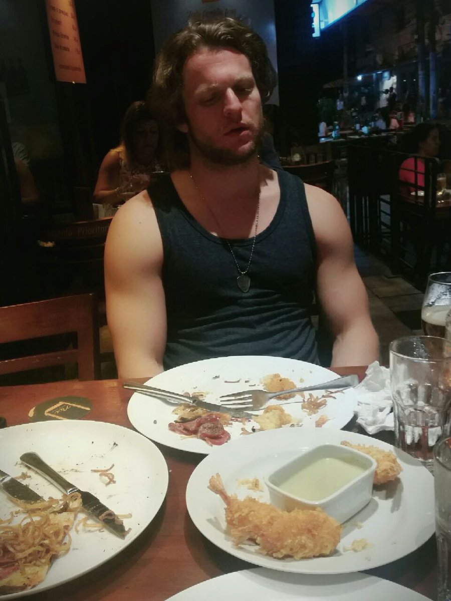ChaseRColeman's tweet photo. Brazilian food coma incoming... #ILovePizza #ThatBeerWasGood #sodium #SodiumOverload https://t.co/HXH63HDPLT