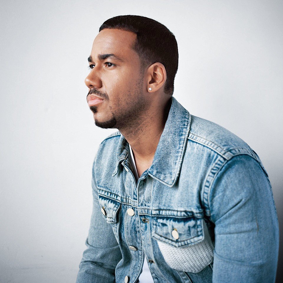 cariito0124's tweet photo. Escucho, Analizó, Ejecutó..PalabrasDeRomeo @thefader https://t.co/F1KWjk0Ec2 by #RomeoSantosPage via @c0nvey https://t.co/sG6o4GSY9U