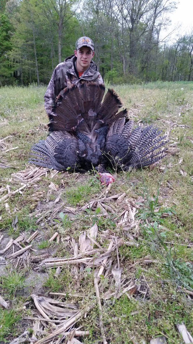 TroyerLukus's tweet photo. With Matt getting his strutter tonight the Troyer brothers are officially tagged out! https://t.co/2yexqqrImo