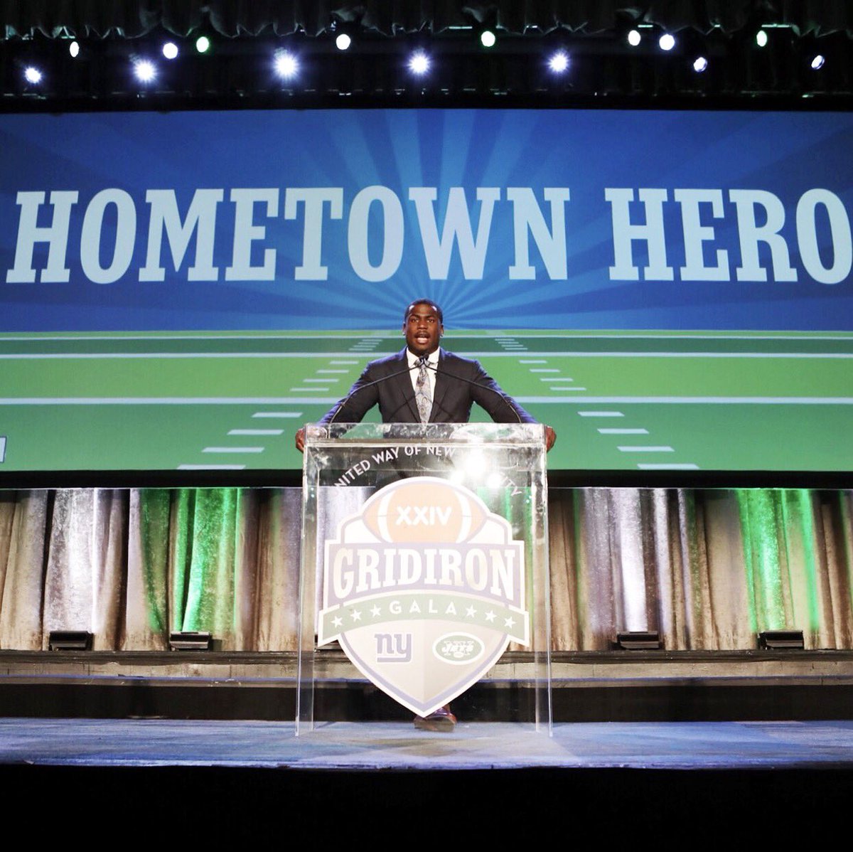nyjets's tweet photo. Heroes don't always wear capes...or pads. We're proud of you, @QuincyEnunwa. #GridironGala https://t.co/QKoX4j4AoD