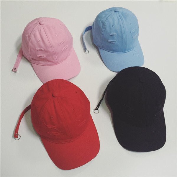 shopbytinggg's tweet photo. [Pre-order] CP50 #หมวก รอยขาด
Color: ดำ/แดง/ชมพู (ฟ้าหมด)
Price: 190 บาท
#tscap https://t.co/3PEb9iHAQi