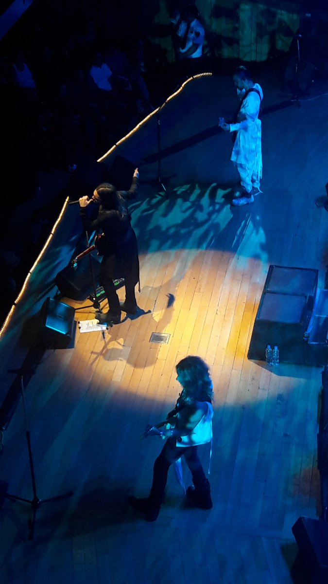 chachiMLV's tweet photo. Esto fue increíble! Lo que viví fue único @AIRBAGoficial   @GuidoAIRBAG  @GastonSardelli  aplausos de pie 👏👏🔥❤ https://t.co/ZLYaIEdNvK
