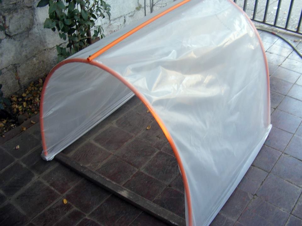 En estas #lluvias ayude perritos d calle
Acogerlos en nuestra casa
Si no puede, hay formas economicas d hacer refugios con tubos PVC y nylon