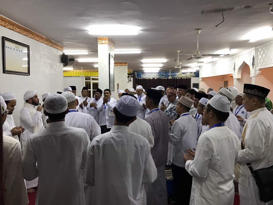 Rombongan PPP Djan Faridz di Mekah diterima oleh Sayyid Alwy cucu keturunan Rasulullah SAW politik.rmol.co/read/2017/05/0…