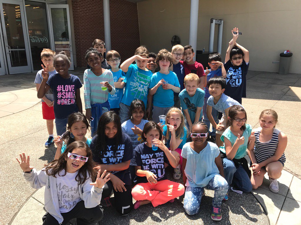 haustinsclass's tweet photo. We had a great field trip at the World of Coke! @DolvinES https://t.co/jXelUO3PtG