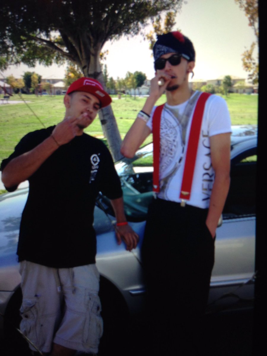 HotSpanishTV's tweet photo. Antes era HotCholo 😂🔥 https://t.co/SbGSIXBVY8