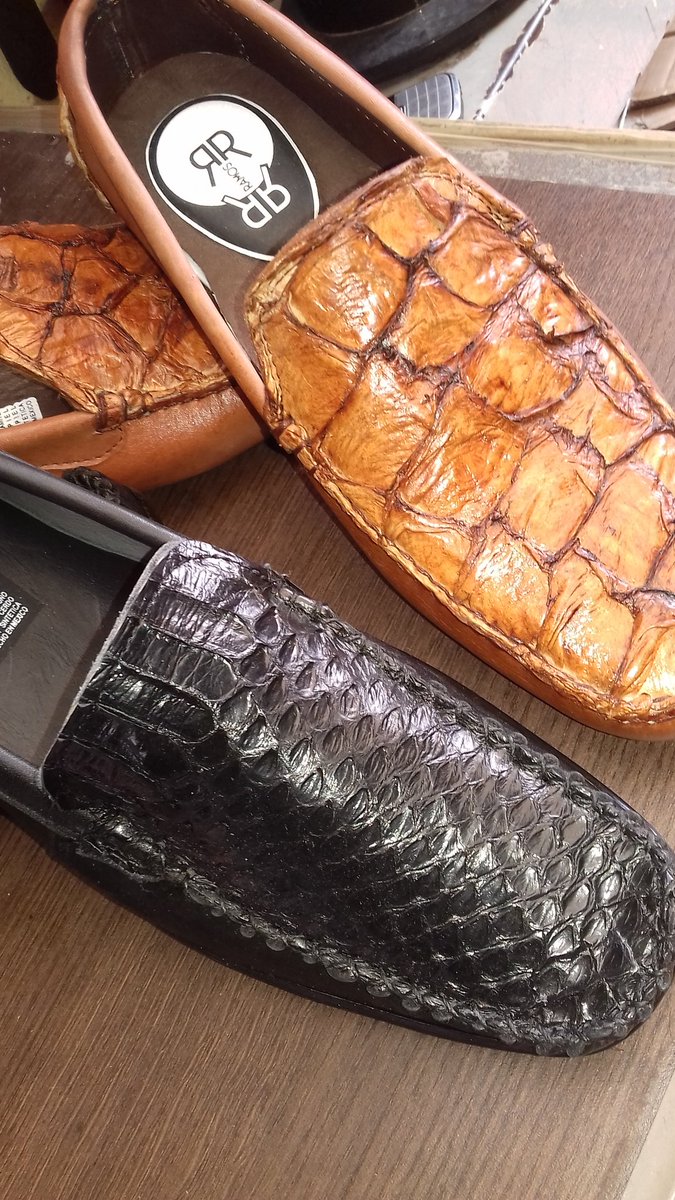 botas de piel de armadillo