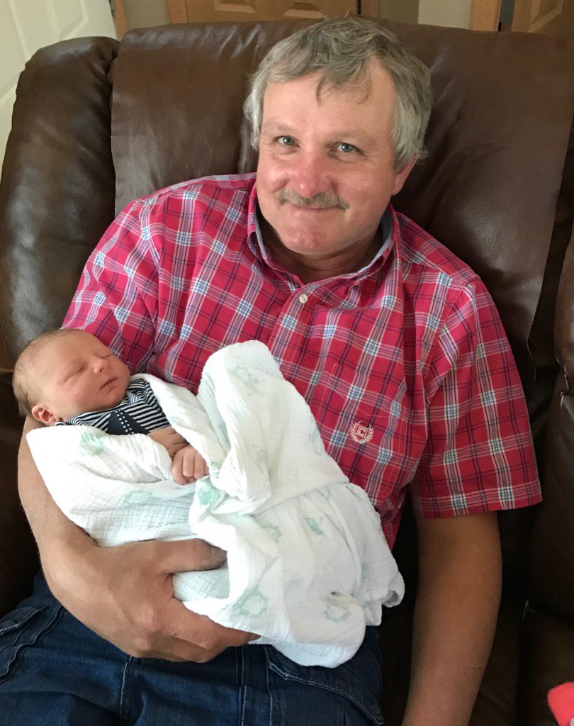AsDadSeesIt's tweet photo. Benjamin with grandpa Steve the day after he was born. https://t.co/1mwNRYytTc