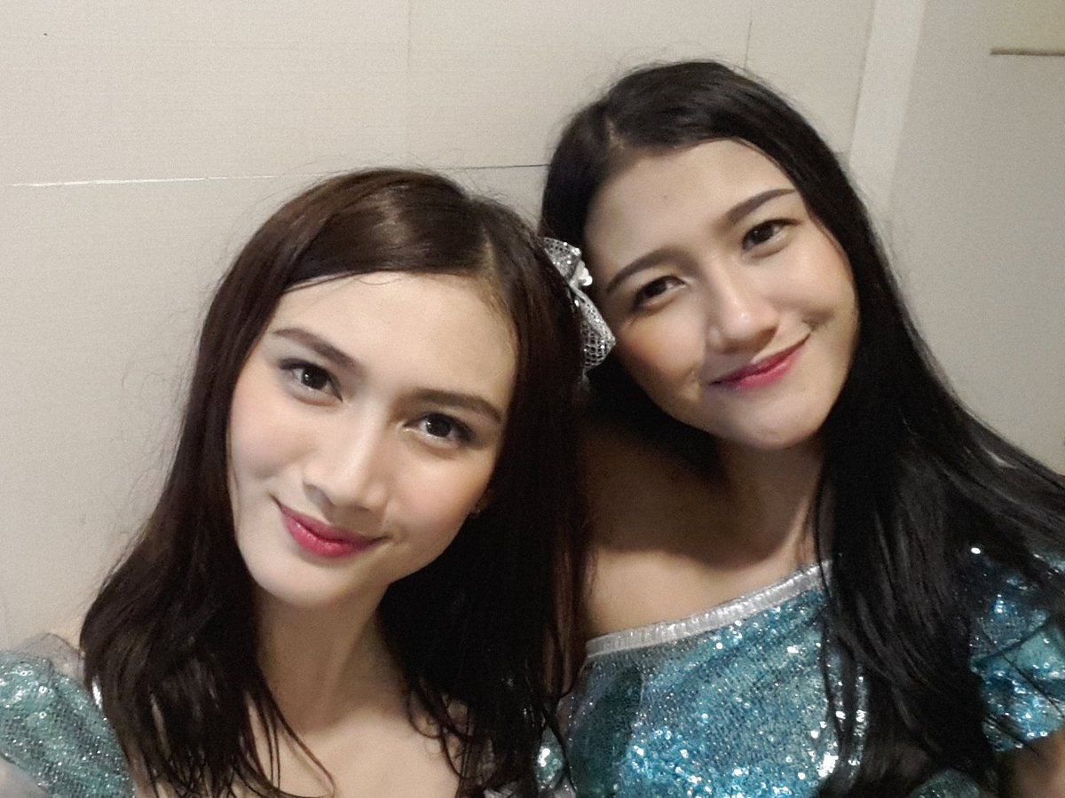 MelodyLaksani's tweet photo. Selamat pagi menjelang siang! Apa kabar semuanya? Semoga baik ya! Terima kasih untuk Theater #BelieveJ kemarin. Ada foto sama Saktia nih😊😋 https://t.co/HWYApa0IeS