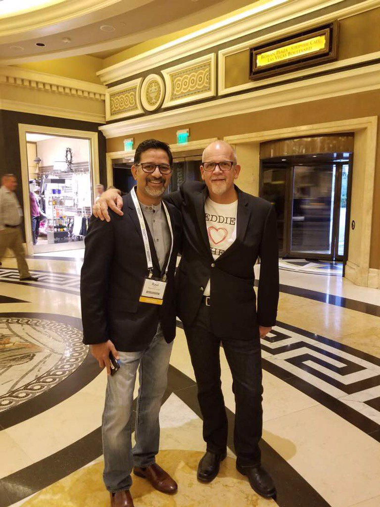 KeystoneLogic's tweet photo. Party time ! @rjoshi_keystone @eddiecapel @manhmo @KeystoneLogic https://t.co/5zVnMTJ3YI