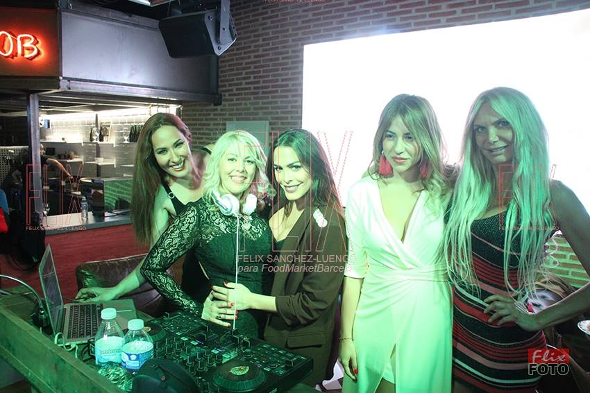 DJSANDYLOVE's tweet photo. #djsandylove @yolaberrocal #AmorRomeira #RosarioMoedano #GloriaGanadora #TeamGloriaKa @DJSANDYLOVE @RosarioMohedano @AmorRomeiraGh @Madrid https://t.co/Nsev3OpRo8