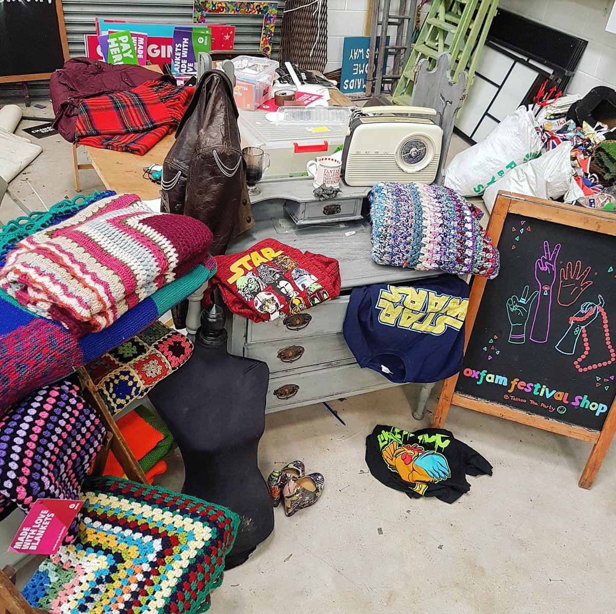 Happy national clean your room day, were cleaning our festival prop area! If you find unwanted items while cleaning please donate them 👍