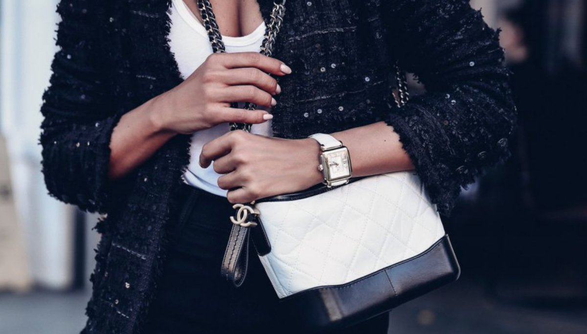 Loving this #Chanel look via @vivaluxury ow.ly/AdKm30bsQ7q