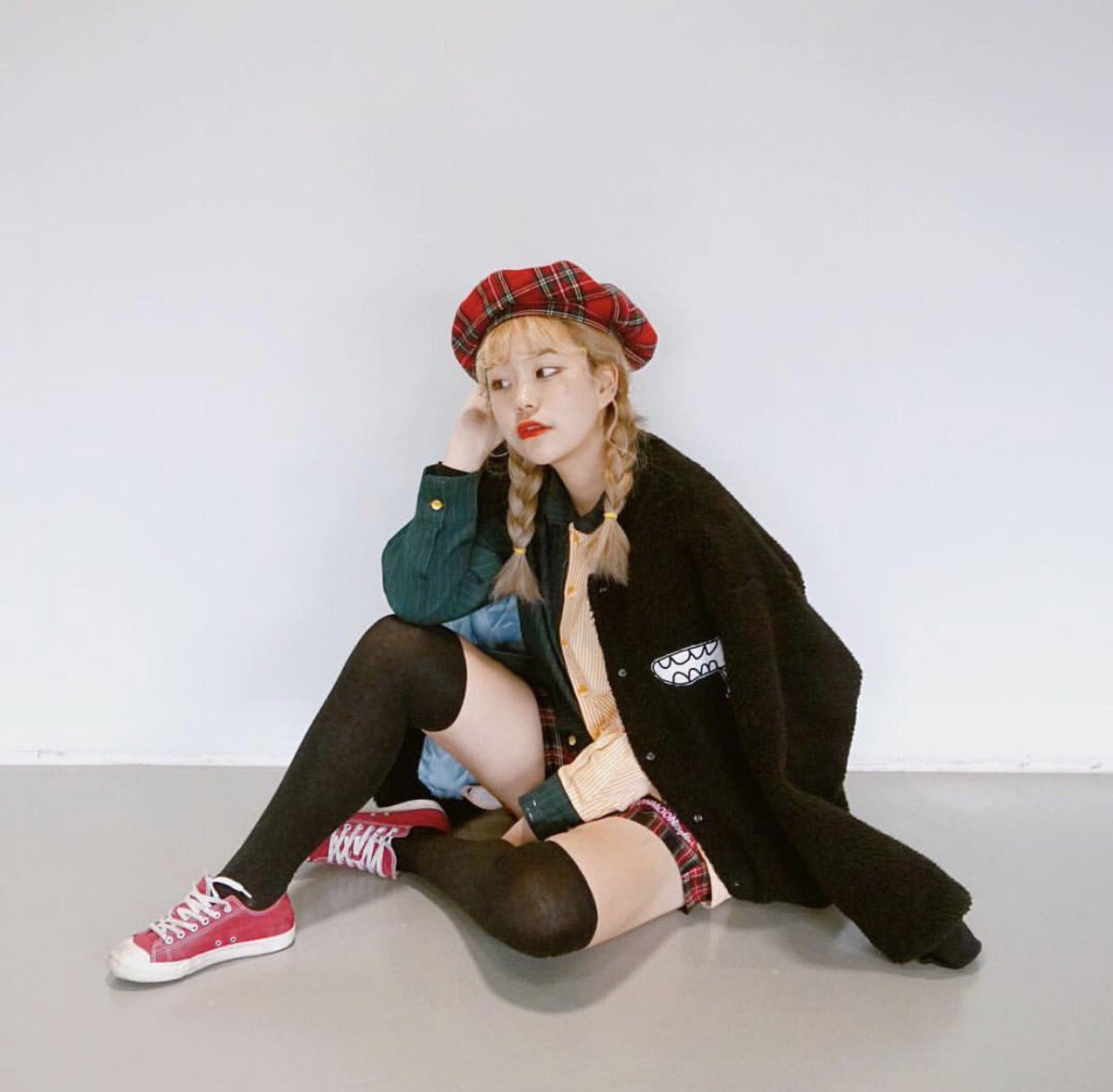 callme1993's tweet photo. 韓国ブランドでコーディネート🇰🇷
【甘めなスタイリングが得意なスミンちゃんに注目】

ファッションだけではなく髪色も可愛いスミンちゃん♡
彼女のインスタにはワクワクするコーディネートが沢山UPされています✨
【instagram→→ breath_430】

#韓国情報 #韓国 https://t.co/OdpaSwiqSU